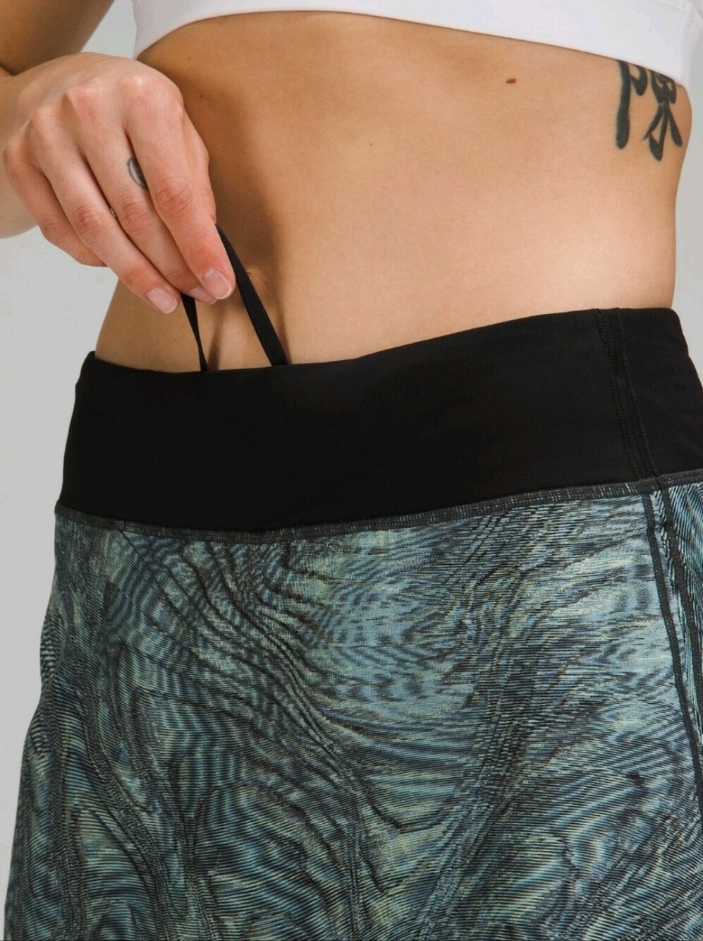 Lululemon Pace Rival Mid-Rise Skirt Dimensional Icing Blue Multi Size 4 Tall - Picture 2 of 11